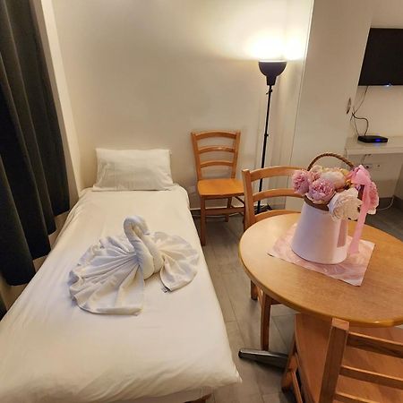 David Hameleh House Aparthotel เนทันยา ภายนอก รูปภาพ