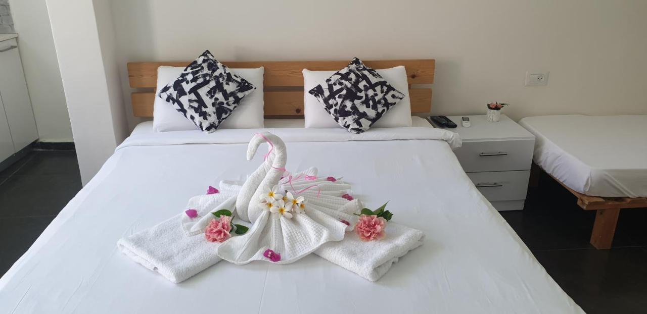 David Hameleh House Aparthotel เนทันยา ภายนอก รูปภาพ