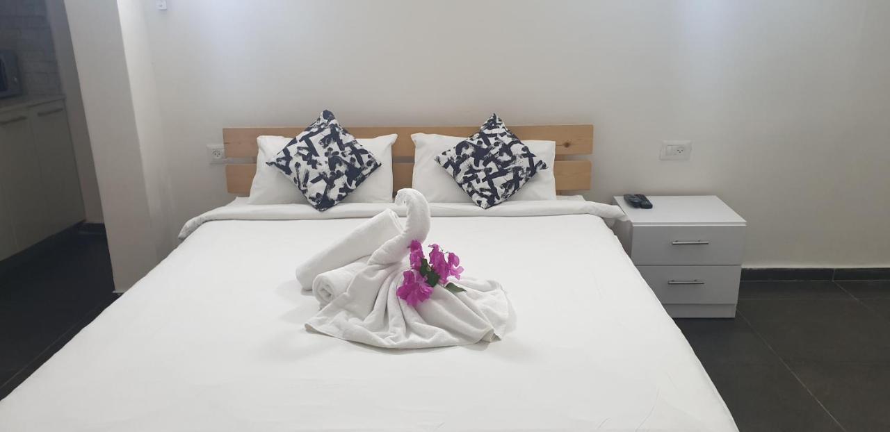 David Hameleh House Aparthotel เนทันยา ภายนอก รูปภาพ