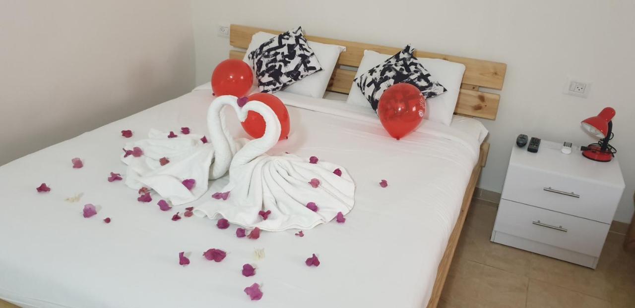 David Hameleh House Aparthotel เนทันยา ภายนอก รูปภาพ