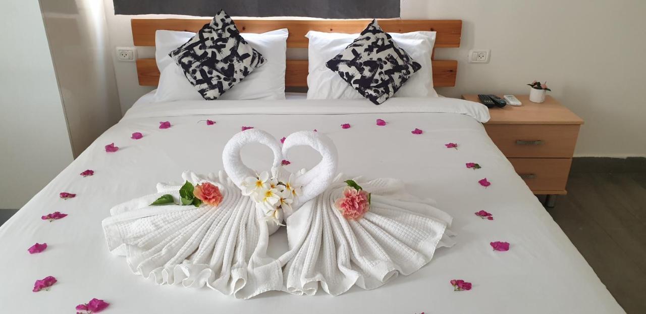 David Hameleh House Aparthotel เนทันยา ภายนอก รูปภาพ