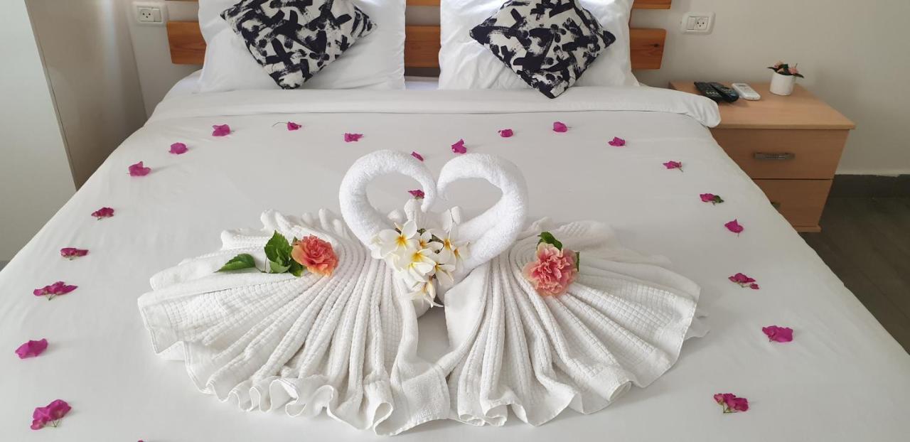 David Hameleh House Aparthotel เนทันยา ภายนอก รูปภาพ