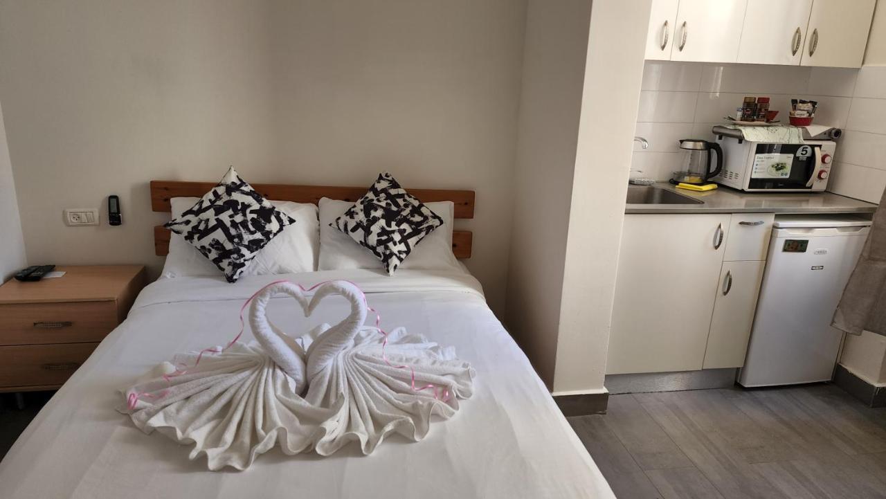 David Hameleh House Aparthotel เนทันยา ภายนอก รูปภาพ