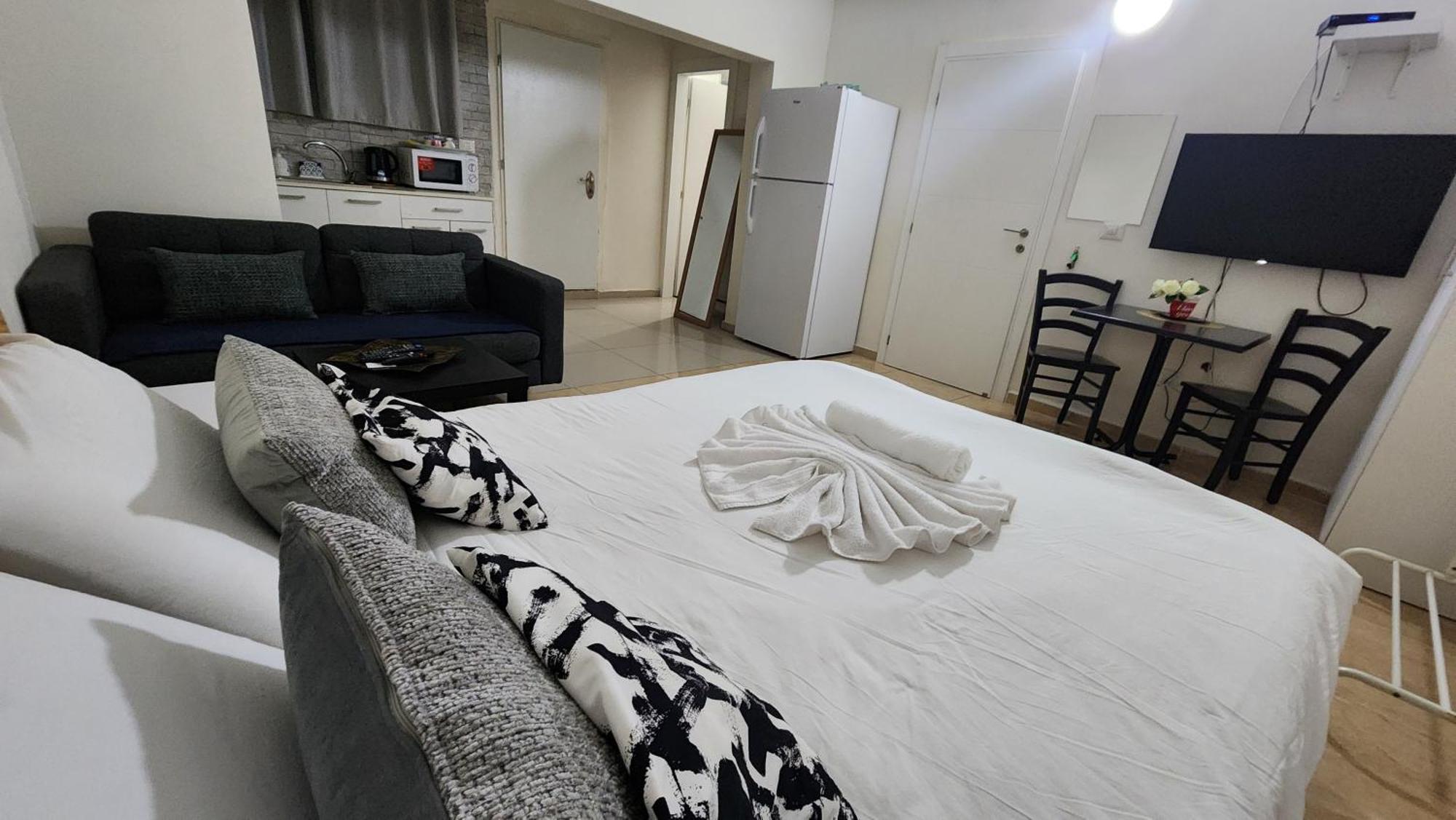 David Hameleh House Aparthotel เนทันยา ห้อง รูปภาพ