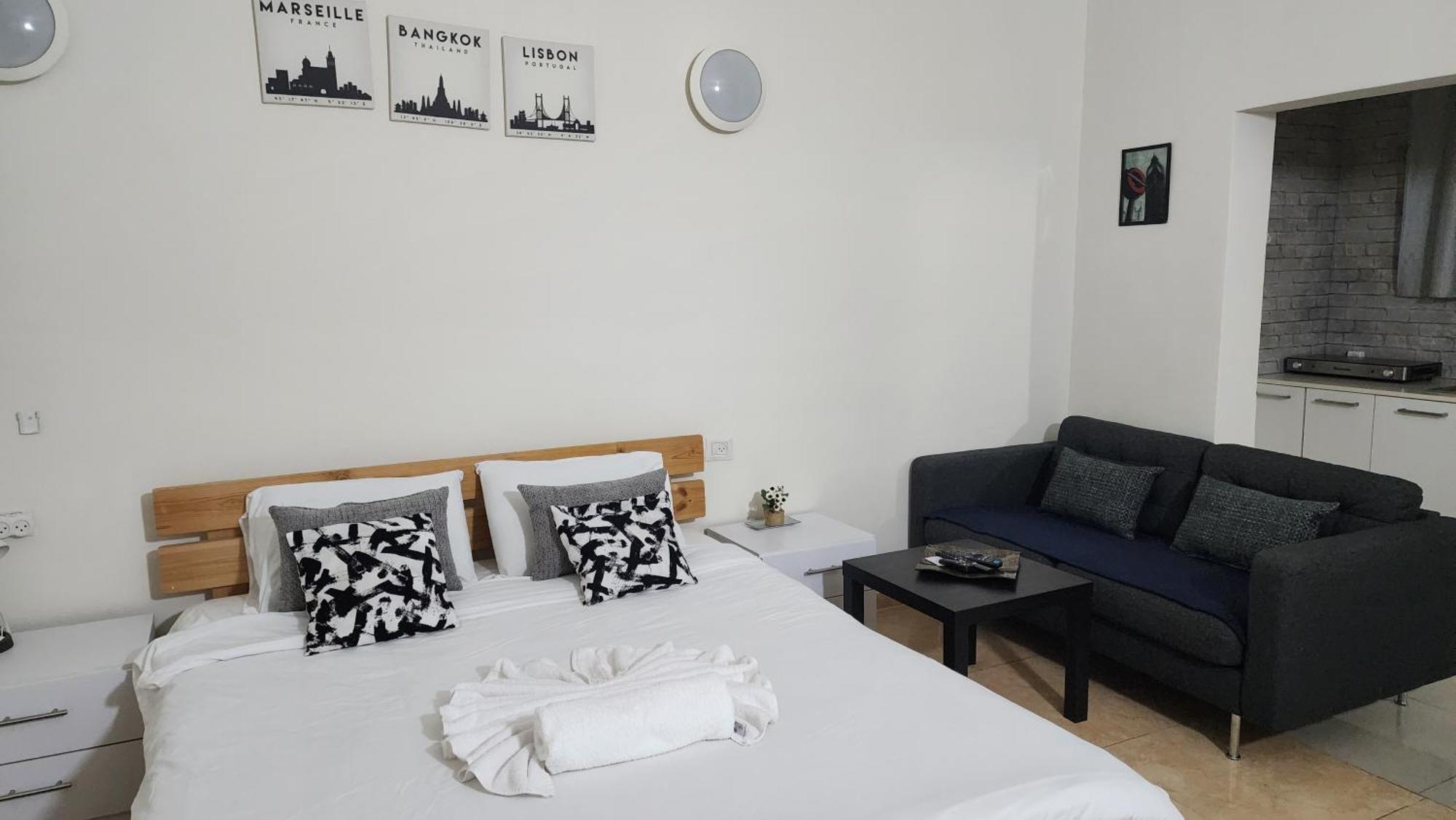 David Hameleh House Aparthotel เนทันยา ภายนอก รูปภาพ