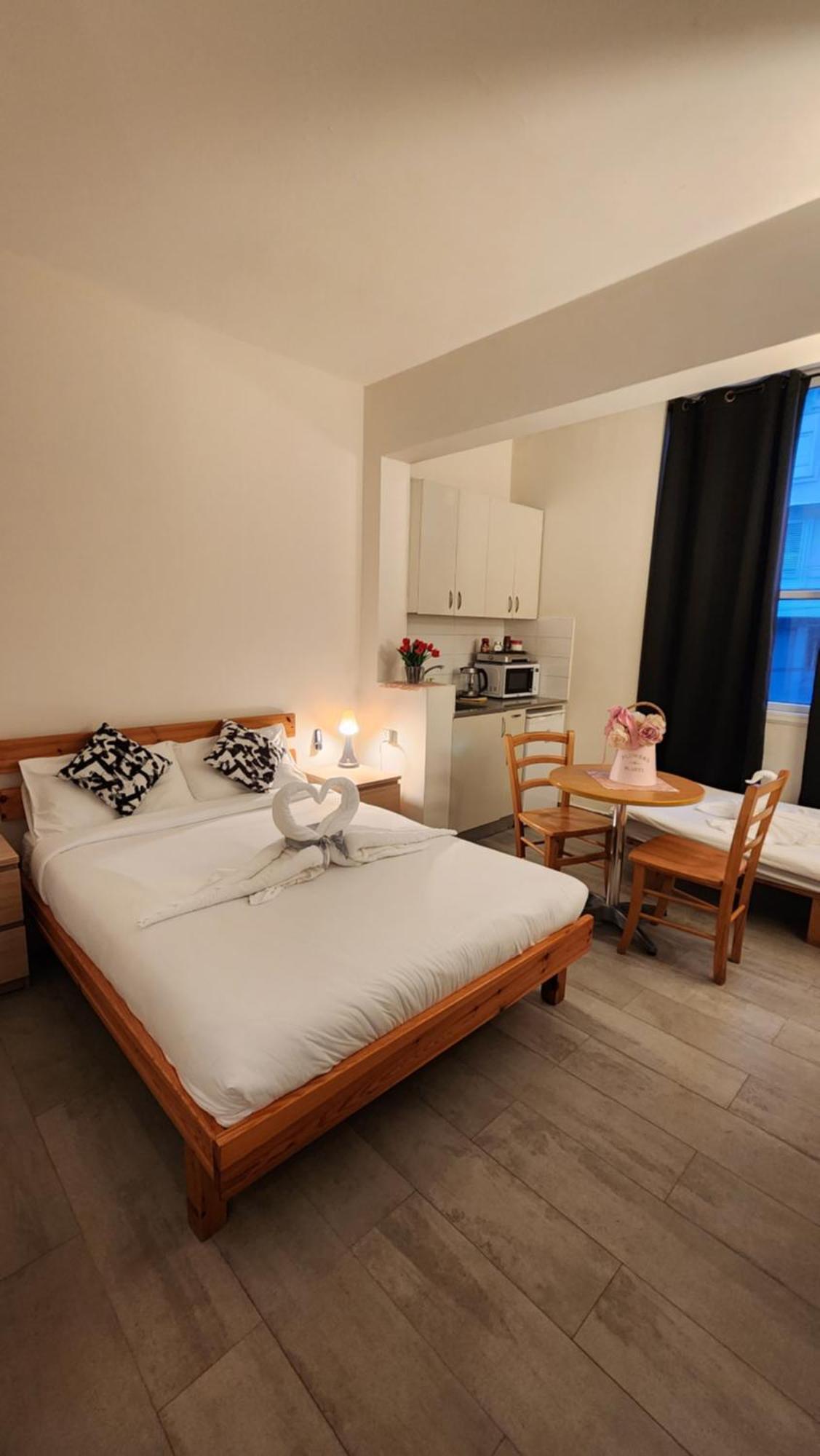 David Hameleh House Aparthotel เนทันยา ห้อง รูปภาพ