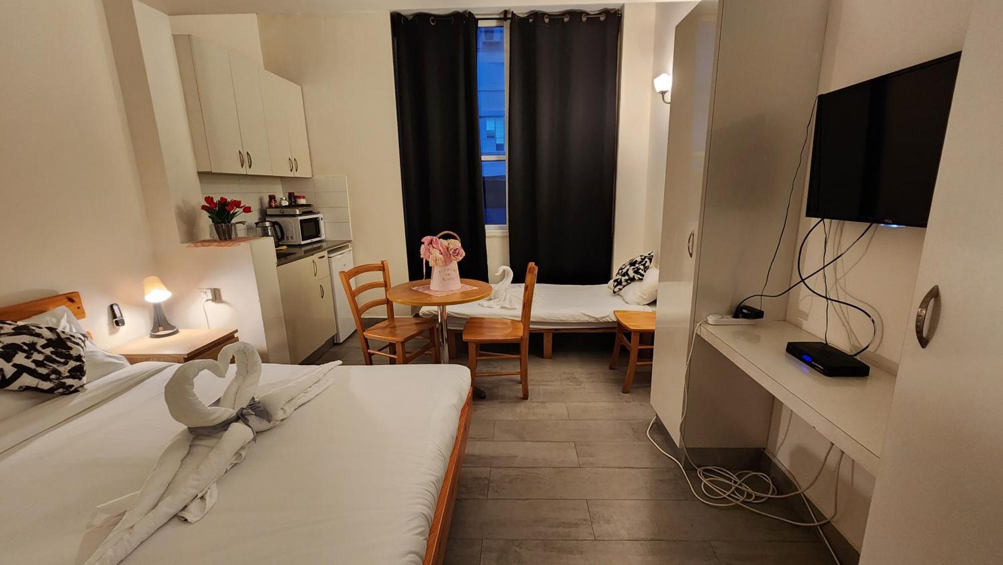 David Hameleh House Aparthotel เนทันยา ภายนอก รูปภาพ