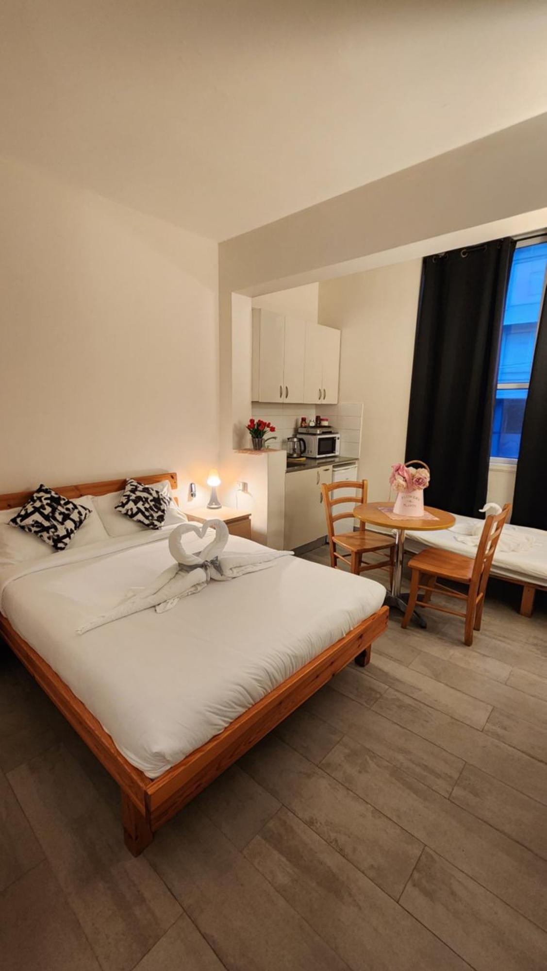 David Hameleh House Aparthotel เนทันยา ห้อง รูปภาพ