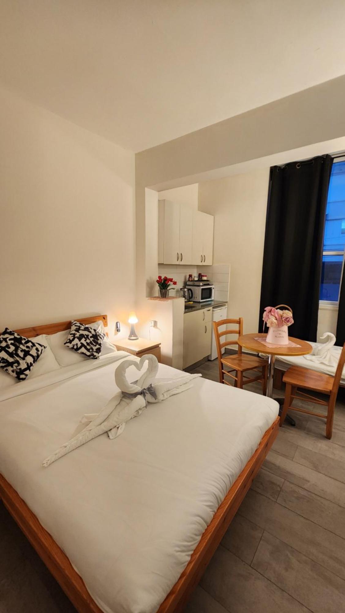 David Hameleh House Aparthotel เนทันยา ห้อง รูปภาพ